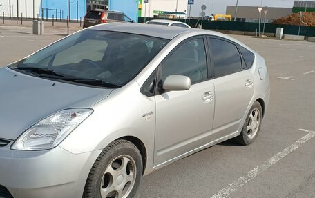 Toyota Prius, 2004 год, 530 000 рублей, 2 фотография