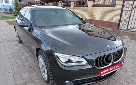 BMW 7 серия, 2012 год, 2 940 000 рублей, 2 фотография