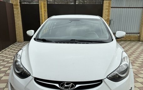 Hyundai Avante, 2011 год, 950 000 рублей, 4 фотография