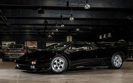Lamborghini Diablo, 1992 год, 56 500 000 рублей, 4 фотография