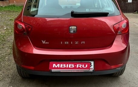 SEAT Ibiza IV рестайлинг 2, 2012 год, 750 000 рублей, 2 фотография
