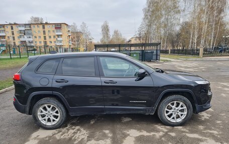 Jeep Cherokee, 2014 год, 1 785 000 рублей, 2 фотография