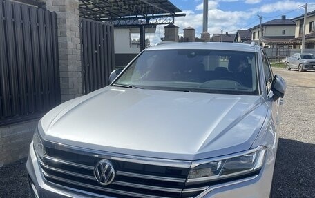 Volkswagen Touareg III, 2019 год, 6 900 000 рублей, 2 фотография