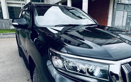 Toyota Land Cruiser Prado 150 рестайлинг 2, 2019 год, 4 330 000 рублей, 4 фотография