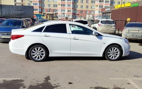 Hyundai Sonata VI, 2011 год, 1 150 000 рублей, 2 фотография