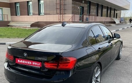 BMW 3 серия, 2012 год, 1 600 000 рублей, 4 фотография