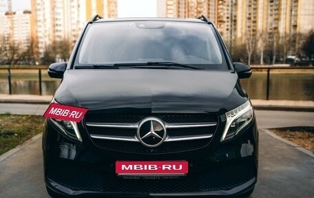 Mercedes-Benz V-Класс, 2020 год, 25 000 000 рублей, 1 фотография