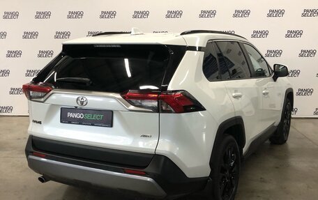 Toyota RAV4, 2019 год, 3 150 000 рублей, 4 фотография