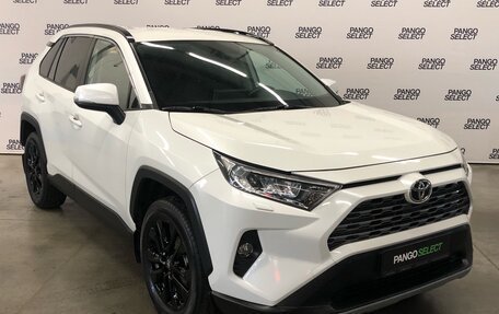 Toyota RAV4, 2019 год, 3 150 000 рублей, 2 фотография