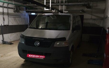 Volkswagen Transporter T5 рестайлинг, 2006 год, 900 000 рублей, 2 фотография