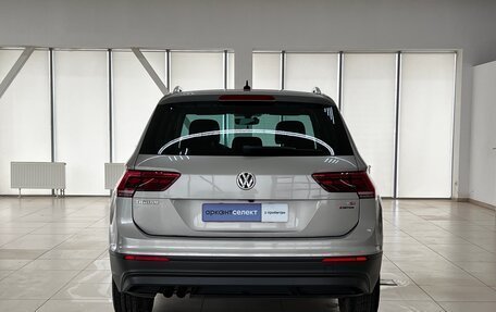 Volkswagen Tiguan II, 2017 год, 2 550 000 рублей, 6 фотография