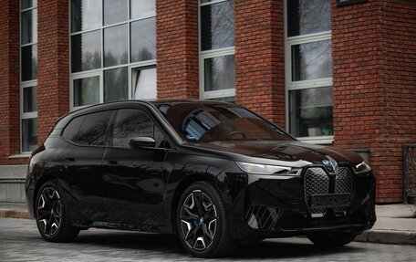 BMW iX, 2023 год, 9 800 000 рублей, 2 фотография