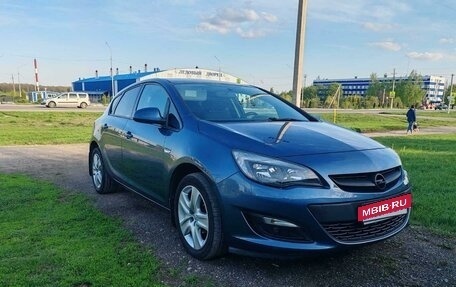 Opel Astra J, 2013 год, 897 000 рублей, 2 фотография