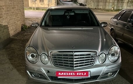 Mercedes-Benz E-Класс, 2005 год, 1 100 000 рублей, 3 фотография