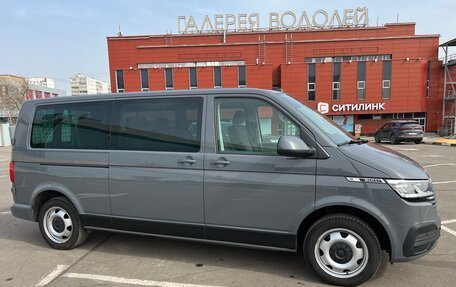 Volkswagen Caravelle T6 рестайлинг, 2019 год, 5 700 000 рублей, 2 фотография