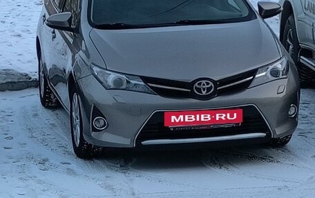 Toyota Auris II, 2014 год, 1 350 000 рублей, 6 фотография