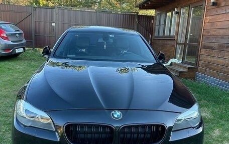BMW 5 серия, 2012 год, 2 050 000 рублей, 3 фотография