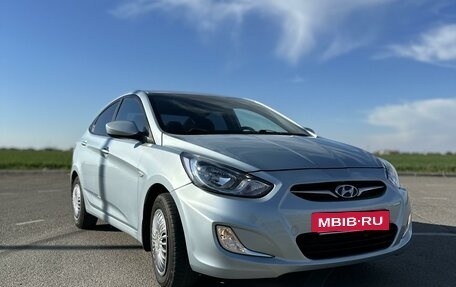 Hyundai Solaris II рестайлинг, 2011 год, 997 777 рублей, 4 фотография