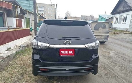 Toyota Wish II, 2012 год, 2 100 000 рублей, 2 фотография