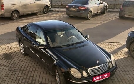 Mercedes-Benz E-Класс, 2004 год, 715 000 рублей, 2 фотография