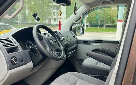 Volkswagen Transporter T5 рестайлинг, 2012 год, 2 800 000 рублей, 4 фотография