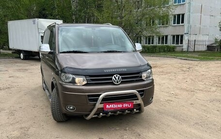 Volkswagen Transporter T5 рестайлинг, 2012 год, 2 800 000 рублей, 3 фотография