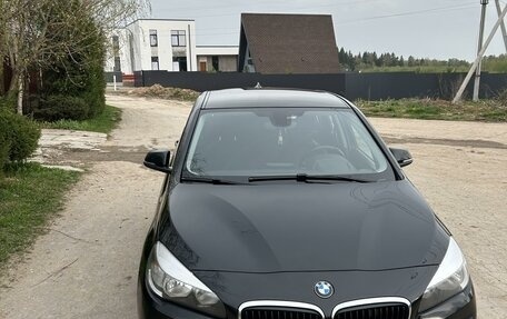 BMW 2 серия Active Tourer F45, 2017 год, 1 250 000 рублей, 2 фотография