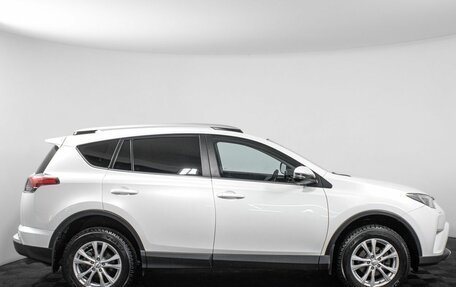 Toyota RAV4, 2017 год, 2 845 000 рублей, 4 фотография