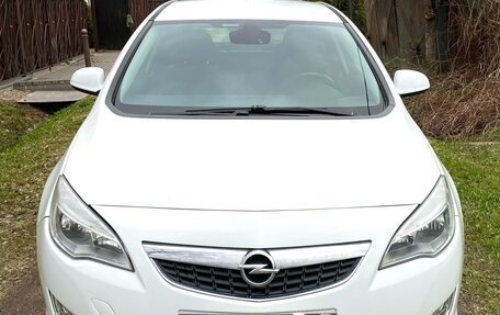 Opel Astra J, 2011 год, 1 190 000 рублей, 1 фотография
