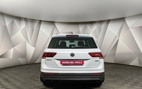 Volkswagen Tiguan II, 2018 год, 2 465 000 рублей, 5 фотография