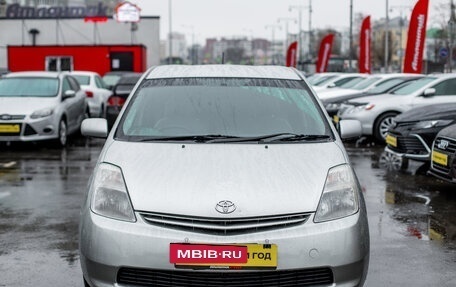 Toyota Prius, 2004 год, 630 000 рублей, 3 фотография