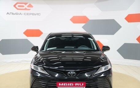 Toyota Camry, 2021 год, 3 650 000 рублей, 2 фотография