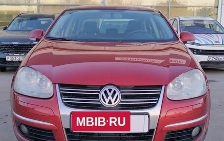 Volkswagen Jetta VI, 2008 год, 689 000 рублей, 3 фотография