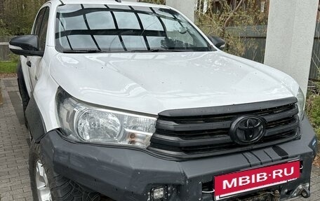 Toyota Hilux VIII, 2016 год, 3 500 000 рублей, 3 фотография