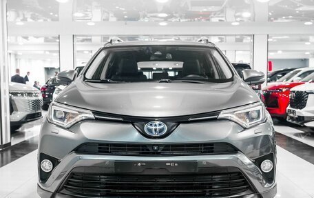 Toyota RAV4, 2017 год, 2 649 000 рублей, 2 фотография