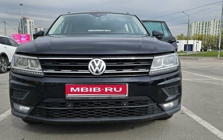 Volkswagen Tiguan II, 2019 год, 2 100 000 рублей, 3 фотография