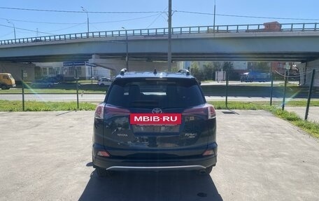 Toyota RAV4, 2017 год, 2 390 000 рублей, 3 фотография
