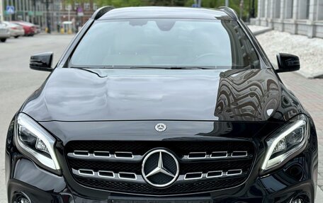 Mercedes-Benz GLA, 2019 год, 2 999 999 рублей, 3 фотография