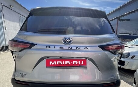 Toyota Sienna, 2021 год, 3 890 000 рублей, 4 фотография