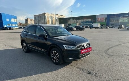 Volkswagen Tiguan II, 2018 год, 2 700 000 рублей, 3 фотография