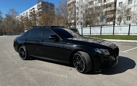 Mercedes-Benz E-Класс, 2020 год, 5 500 000 рублей, 6 фотография