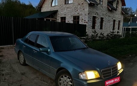 Mercedes-Benz C-Класс, 1996 год, 350 000 рублей, 2 фотография