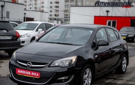Opel Astra J, 2013 год, 835 000 рублей, 2 фотография