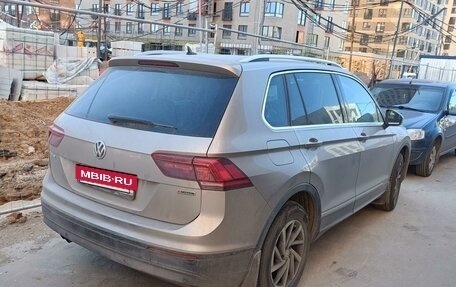 Volkswagen Tiguan II, 2018 год, 3 200 000 рублей, 3 фотография