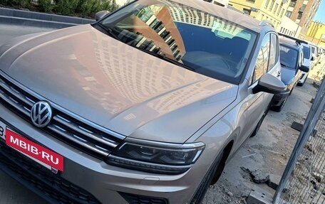 Volkswagen Tiguan II, 2018 год, 3 200 000 рублей, 2 фотография