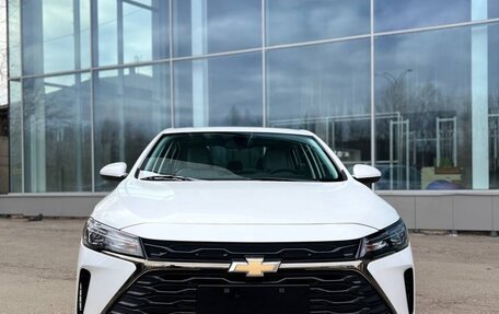 Chevrolet Monza, 2023 год, 1 990 000 рублей, 2 фотография