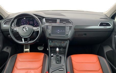 Volkswagen Tiguan II, 2017 год, 2 545 900 рублей, 8 фотография