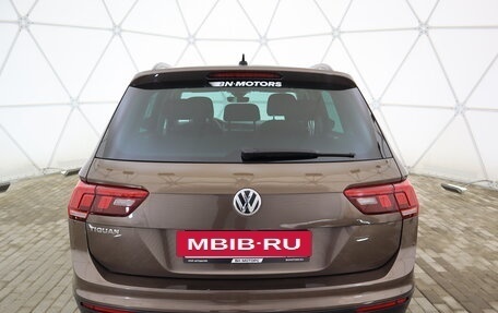 Volkswagen Tiguan II, 2019 год, 2 415 000 рублей, 4 фотография