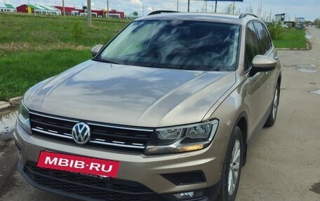 Volkswagen Tiguan II, 2018 год, 2 250 000 рублей, 2 фотография