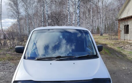 Mazda Bongo Friendee i рестайлинг, 1997 год, 450 000 рублей, 2 фотография